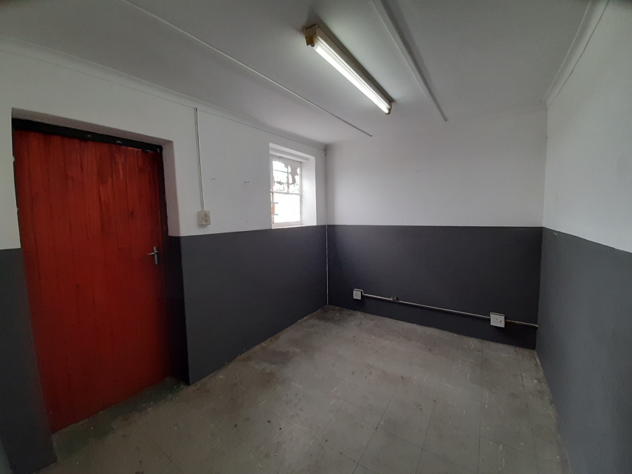 To Let Commercial Property for Rent in Wilsonia Eastern Cape